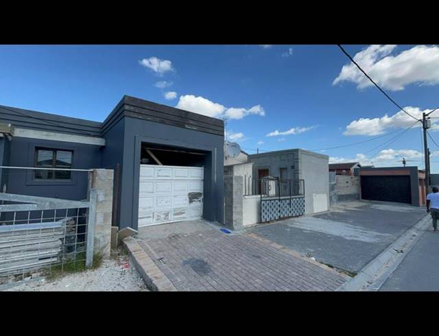 2 BEDROOM HOUSE FOR SALE IN MFULENI